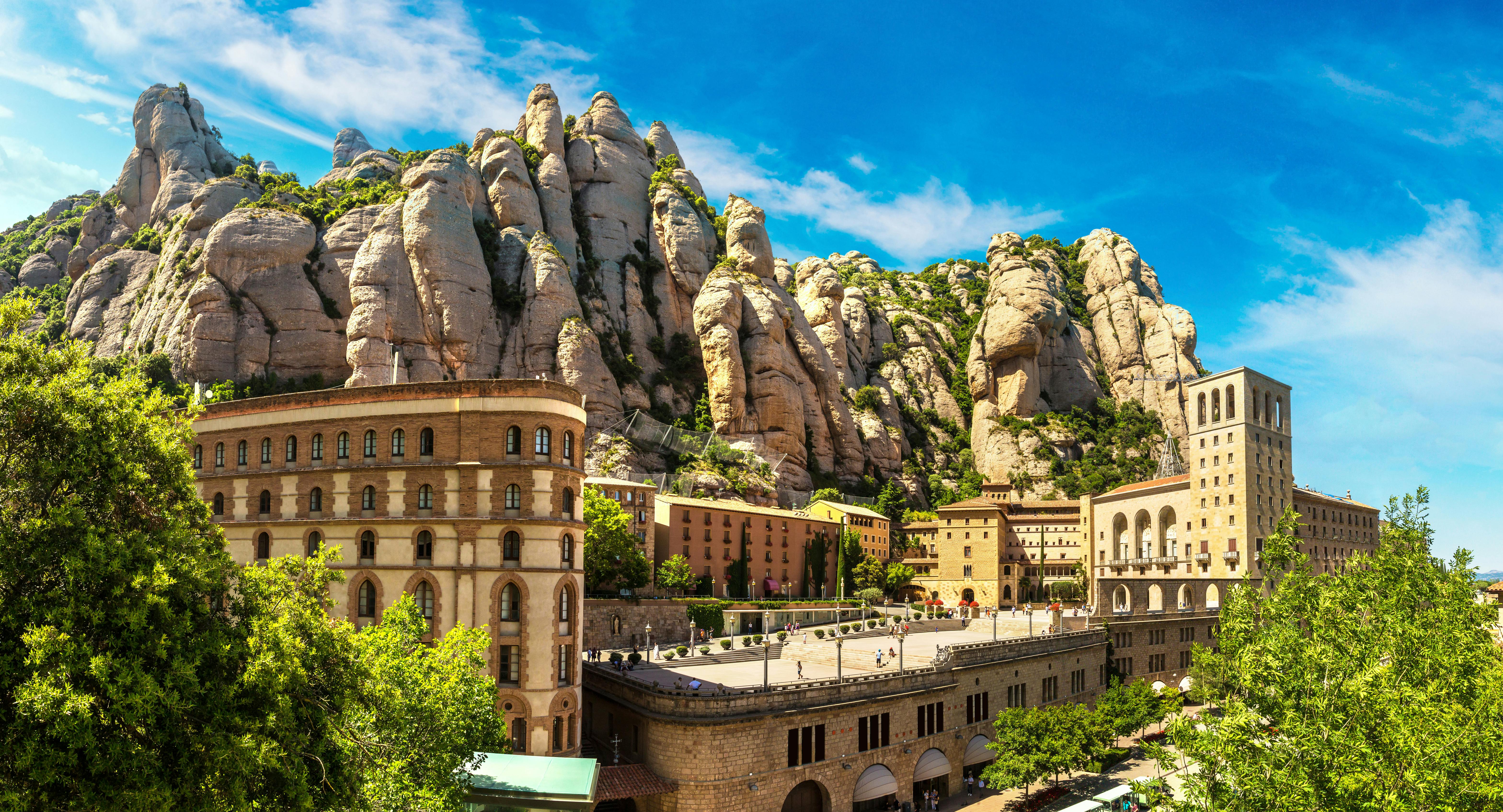Tour di Montserrat e Cava con ritiro privato dal porto di Barcellona