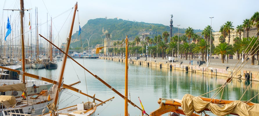 Gita in barca a vela nel Mediterraneo da Barcellona