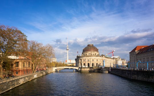3-hour Berlin World Heritage boat tour from Wannsee