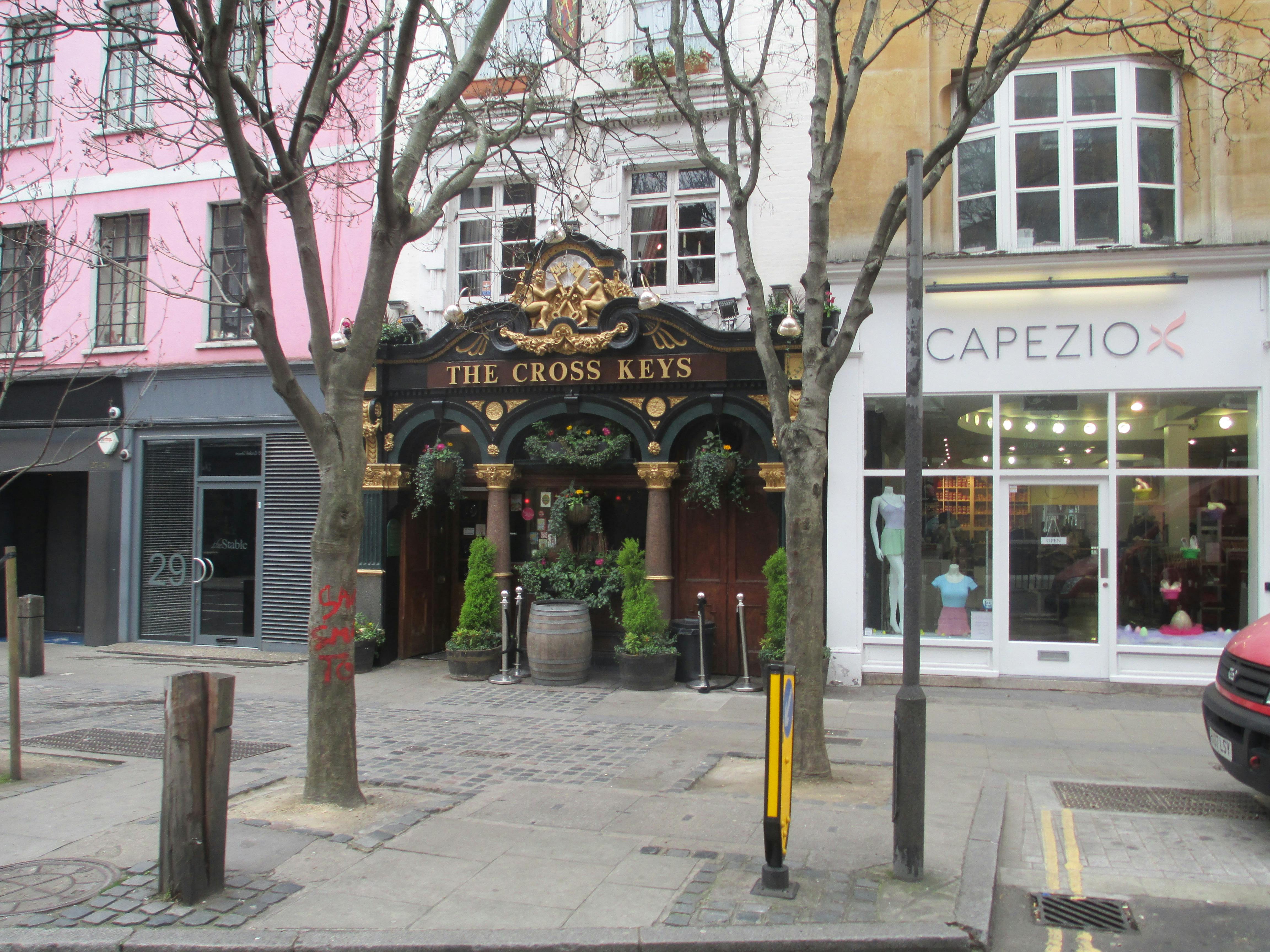 Historic London pub tour Musement