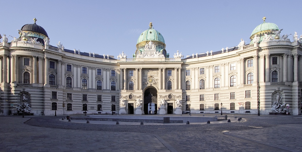 Tickets für die Kaiserliche Schatzkammer in der Wiener Hofburg | musement