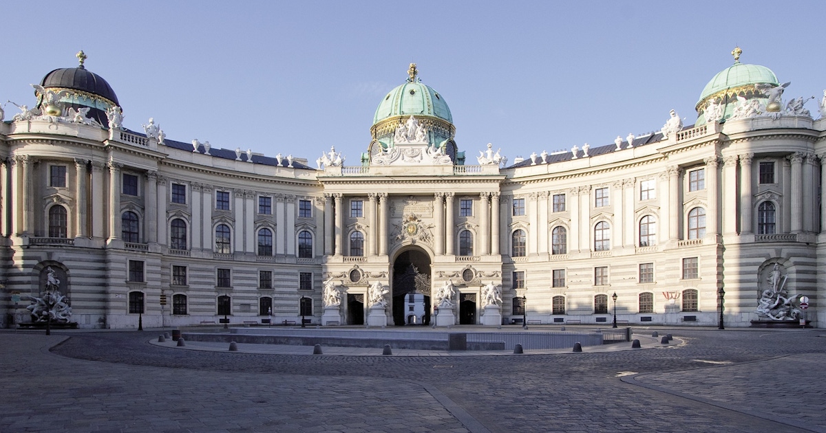 Tickets für die Kaiserliche Schatzkammer in der Wiener Hofburg | musement