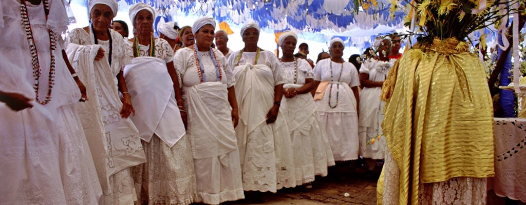 Visita religiosa patrimonial africana en Salvador