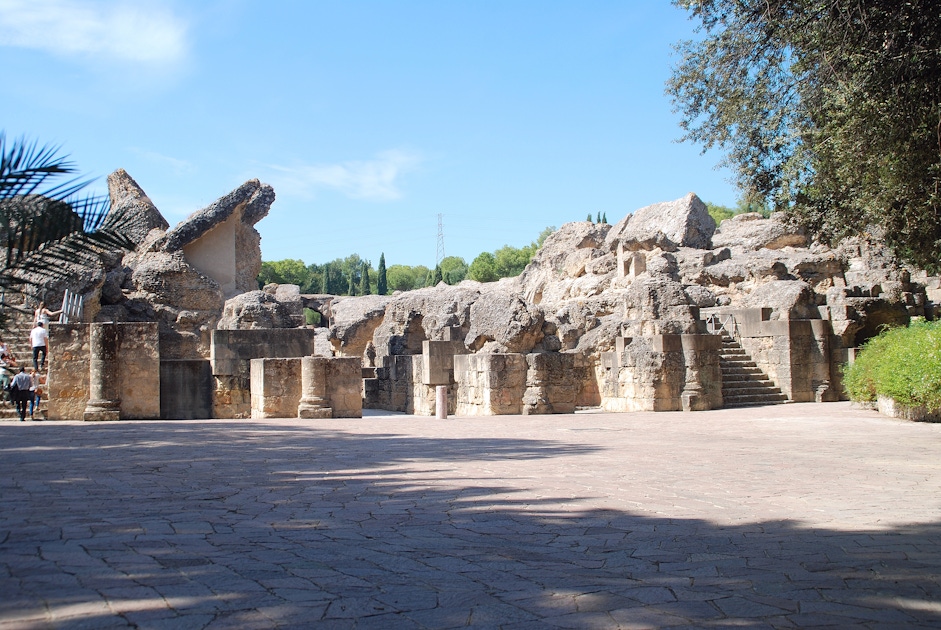 Tours including the Archaeological set of Itálica Tours including the Archaeological set of Itálica