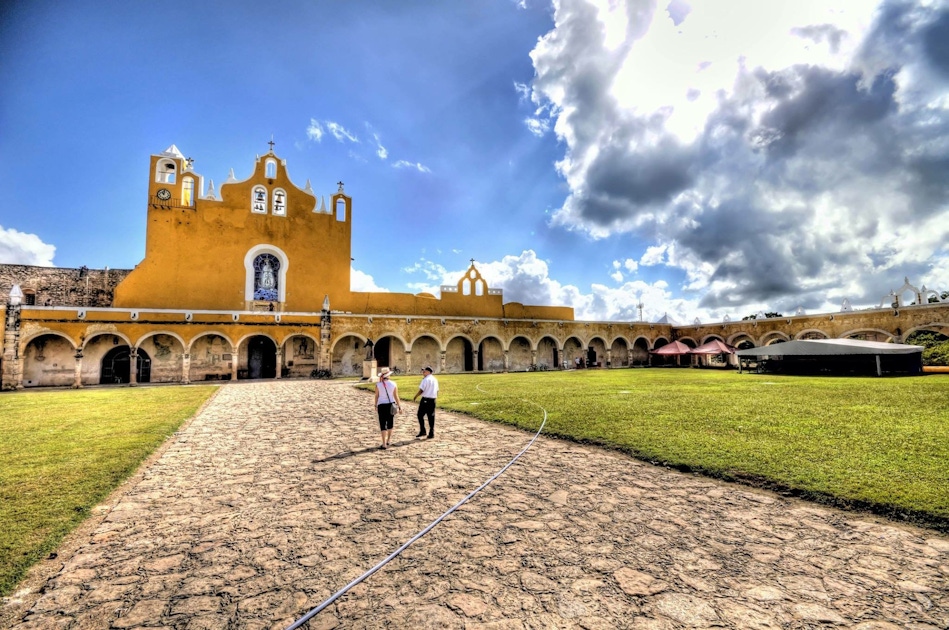 day trips from cancun izamal