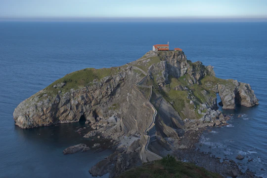 San Juan de Gaztelugatxe guided tour from Bilbao
