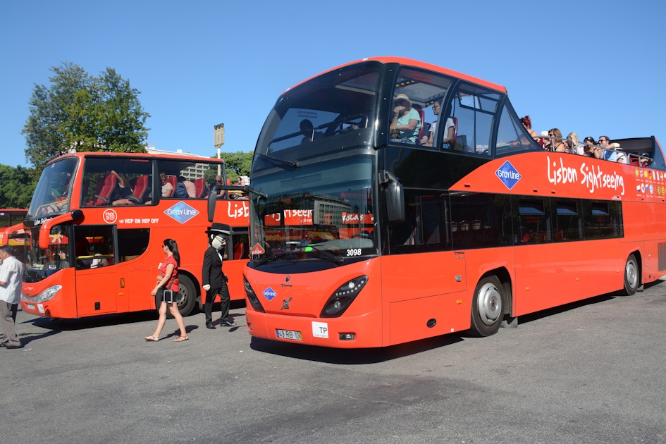Tour panorâmico de Lisboa em ônibus Hop-On Hop-Off com 2 linhas por 2 ...