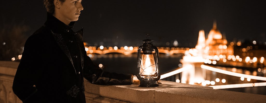 Notte dei vampiri nel tour guidato a piedi del castello di Buda