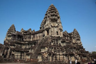 Angkor Wat Small Group Tour With Sunset At Bakheng Mountain Musement