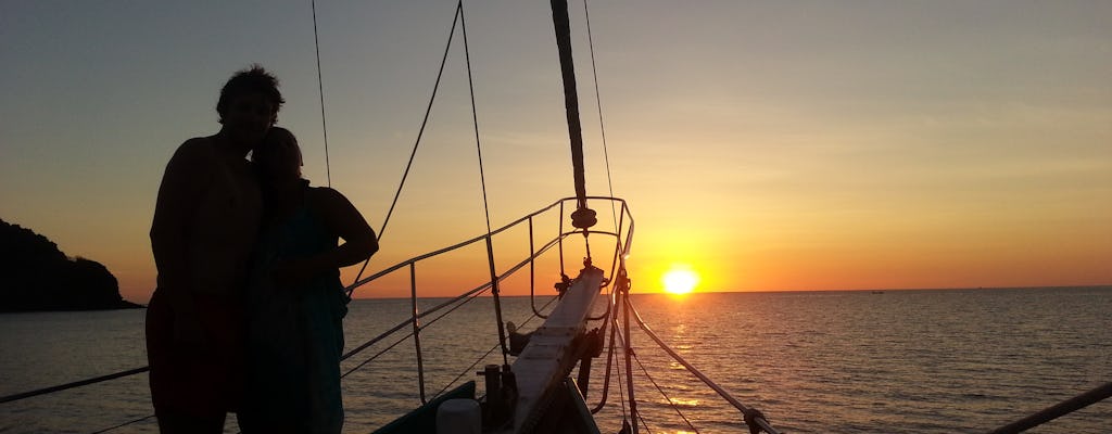 Sunset Dinner Cruise with BBQ Dinner and Open Bar in Langkawi