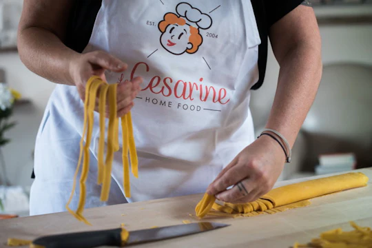 Lunch or dinner and cooking show at a Cesarina's house in Bologna