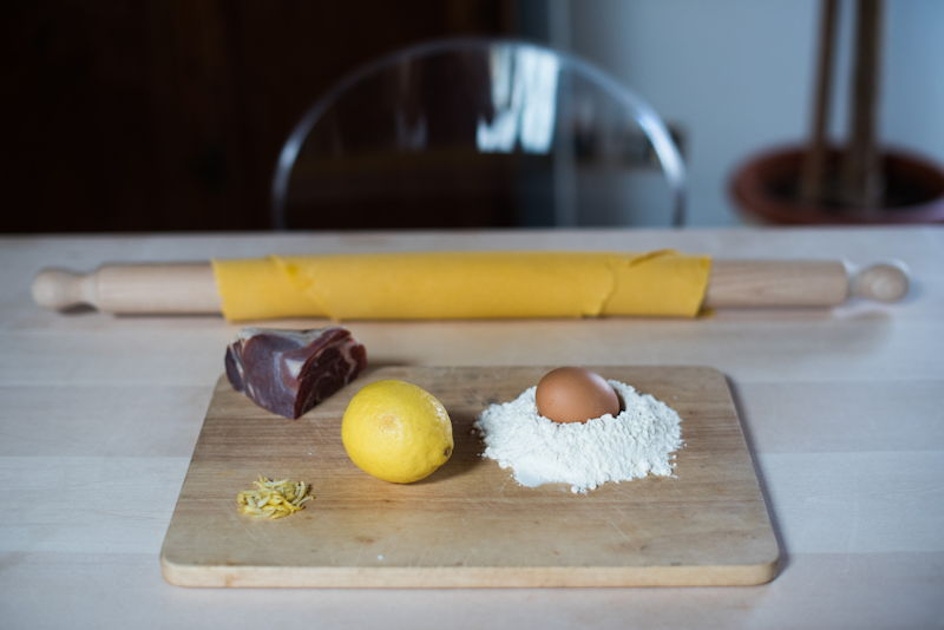 Market tour, lunch or dinner and show cooking at a Cesarina's home in