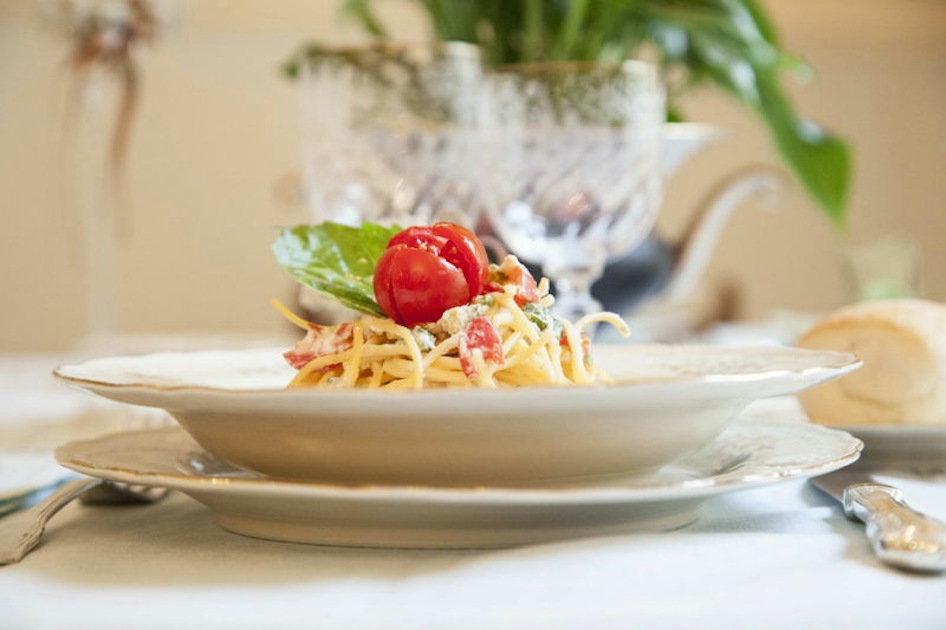Pranzo o cena a casa di una Cesarina con show cooking a Napoli | musement