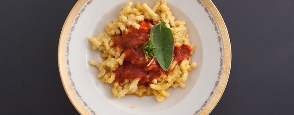 Visita al mercato,  corso di cucina e pranzo o cena a casa di una Cesarina a Firenze