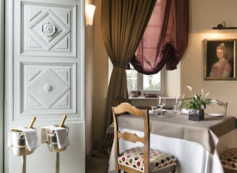 Degustazione in una cantina e pranzo tipico Valtellinese al 1862 Ristorante della Posta Degustazione in una cantina e pranzo tipico Valtellinese al 1862 Ristorante della Posta