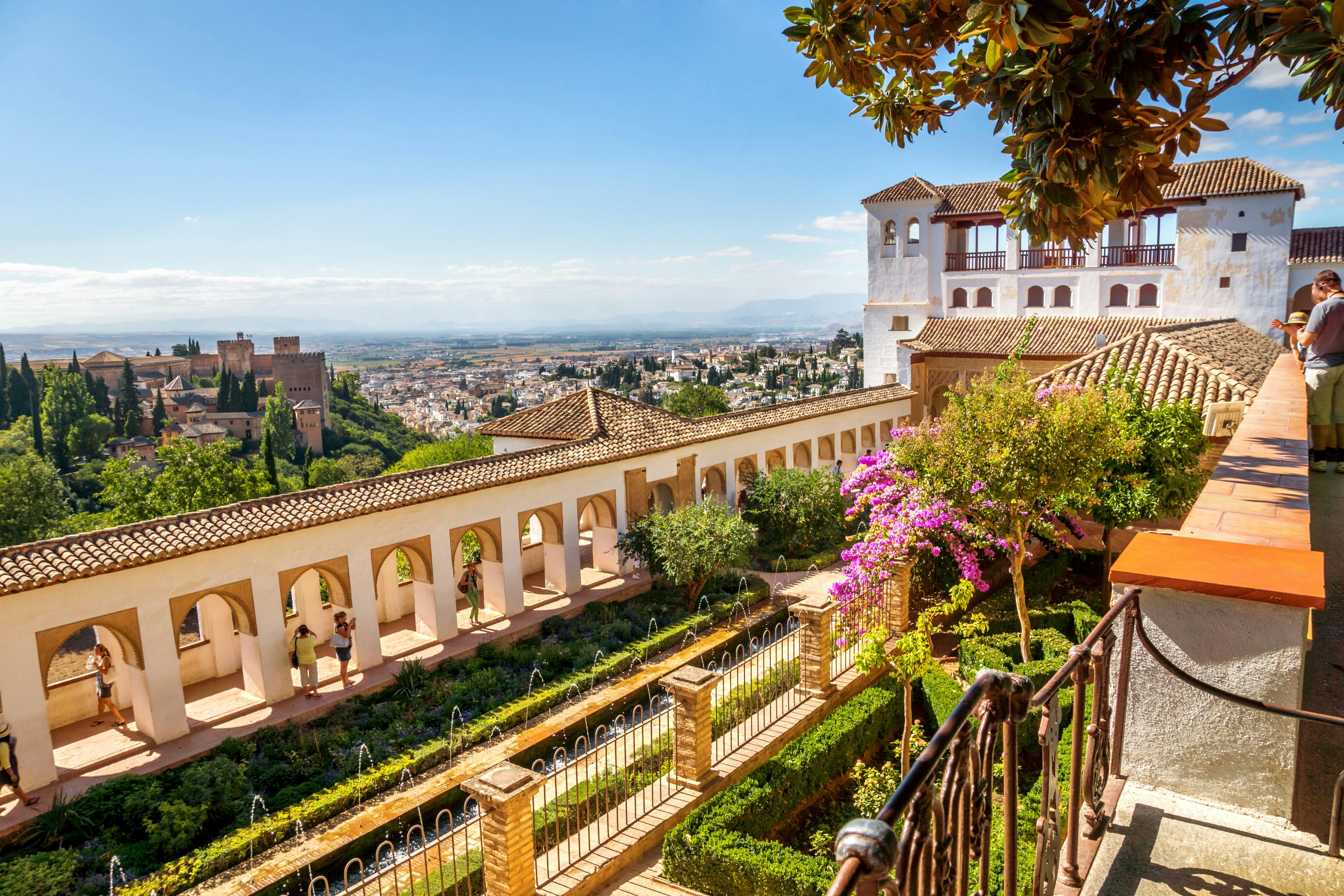 Alhambra e Generalife biglietti salta fila e visita guidata