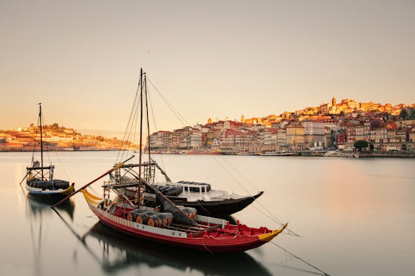 Descubra la gira de Oporto con el crucero por el río Duero y degustaciones de vinos