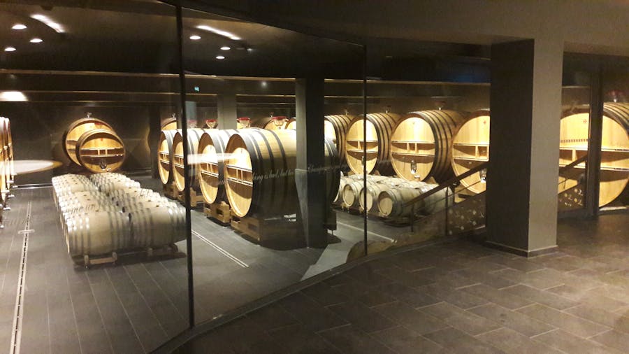 Private Champagne vineyards experience with Royal Warrant tastings