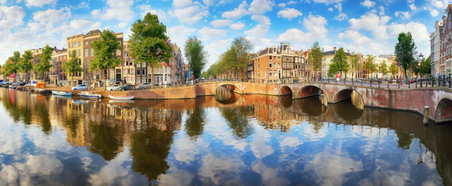 Amsterdamin kanaaliristeily