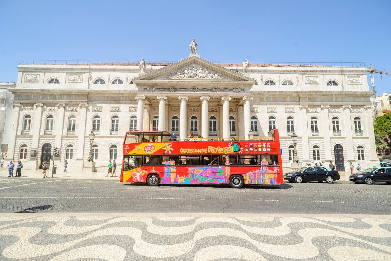 Tour in autobus Hop-On Hop-Off di Lisbona da 24 o 48 ore