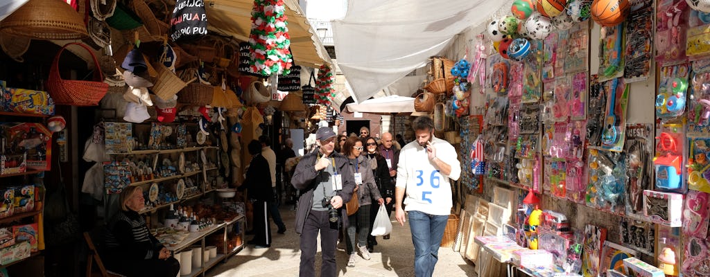 Shopping and walking tour in Bari