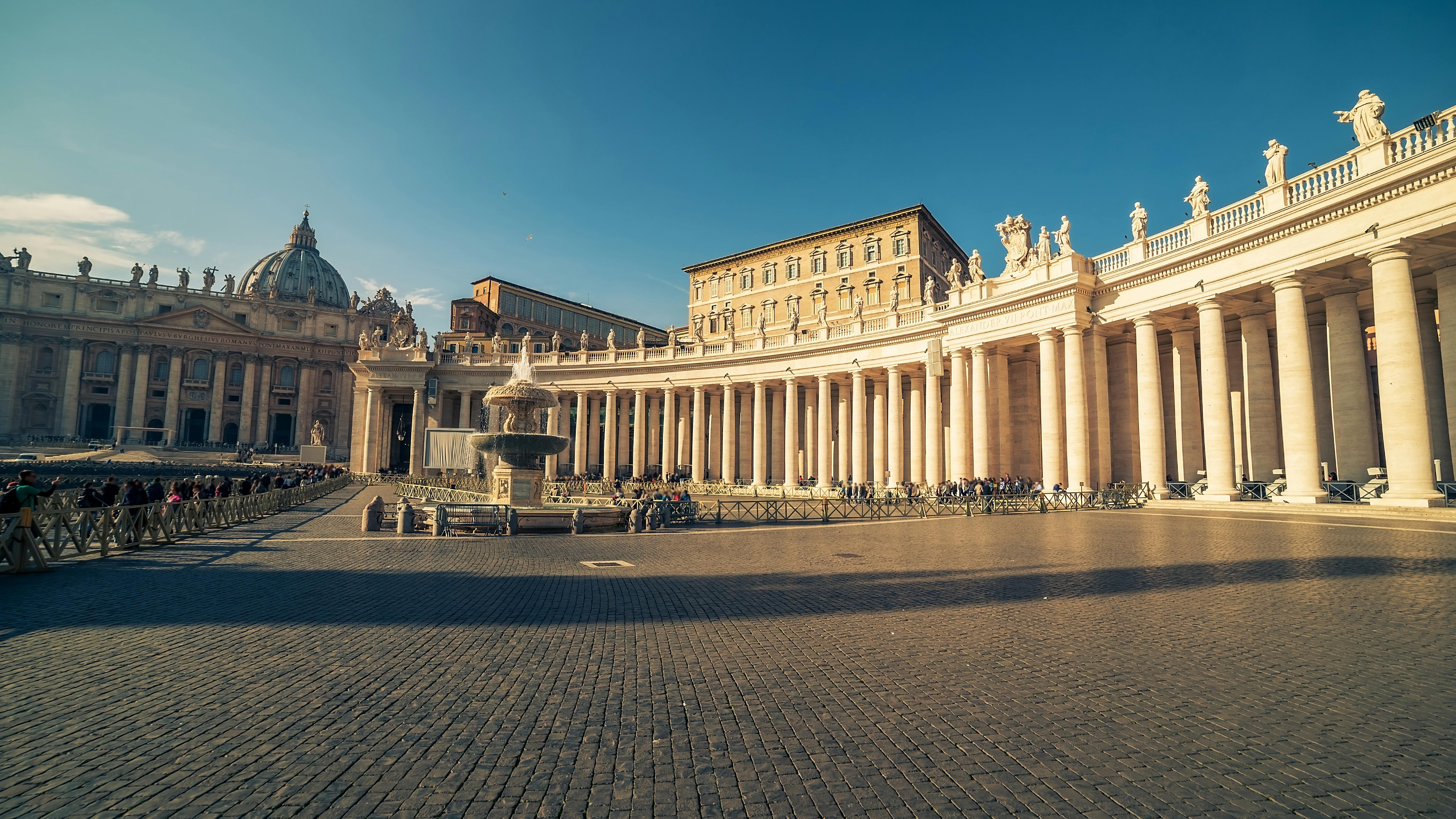Geführte Tour durch die Vatikanischen Museen und Stadtrundfahrt Rom Hop-on-Hop-off