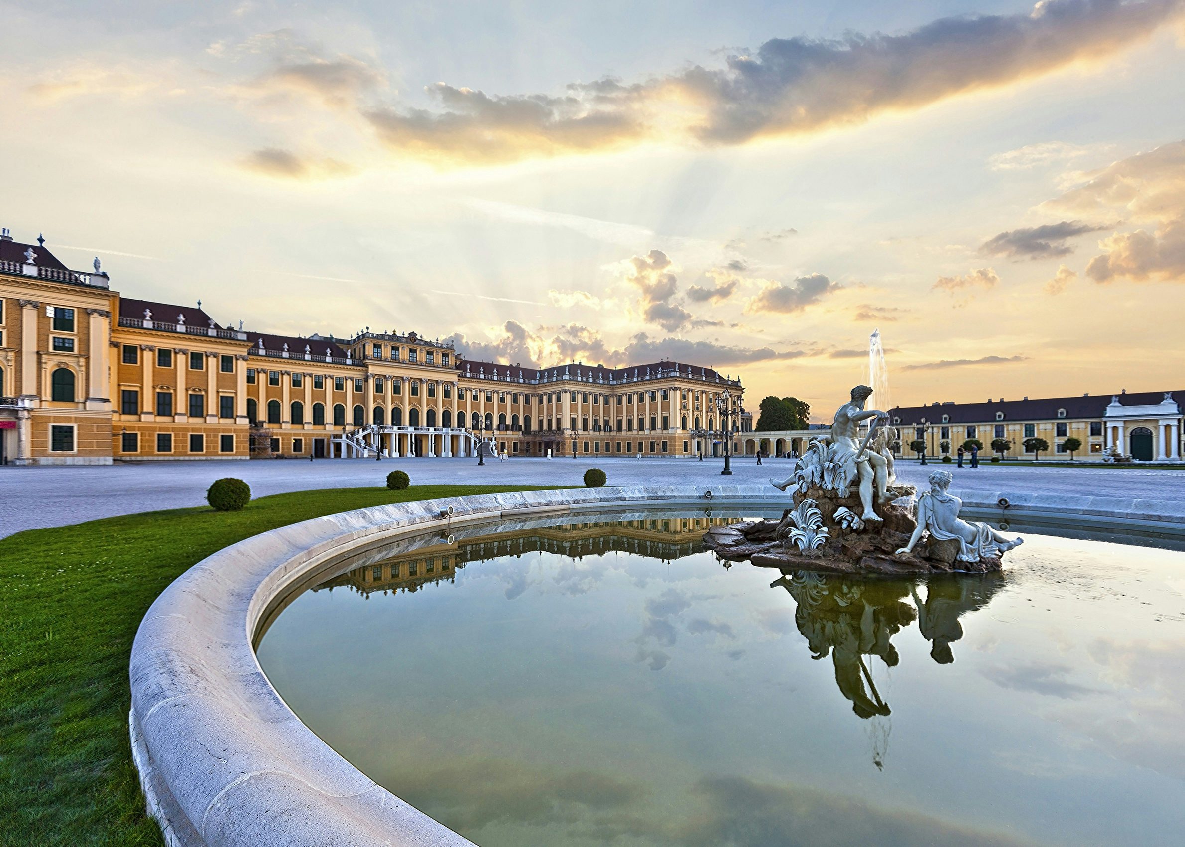 schonbrunn palace tours