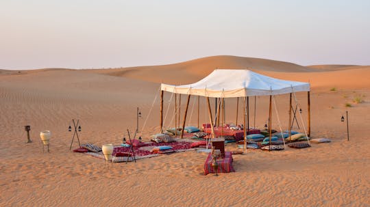 Privésafari in de woestijn bij Dubai inclusief een glas champagne