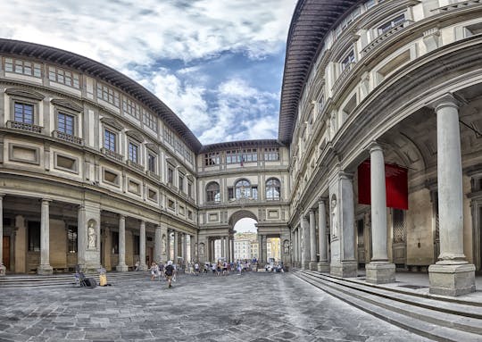 Zwiedzanie z przewodnikiem i bilety wstępu bez kolejki do Galerii Uffizi