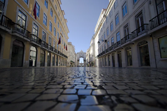 Lisbon's history, stories and lifestyle essential guided tour