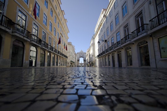 Lisbon's history, stories and lifestyle essential guided tour