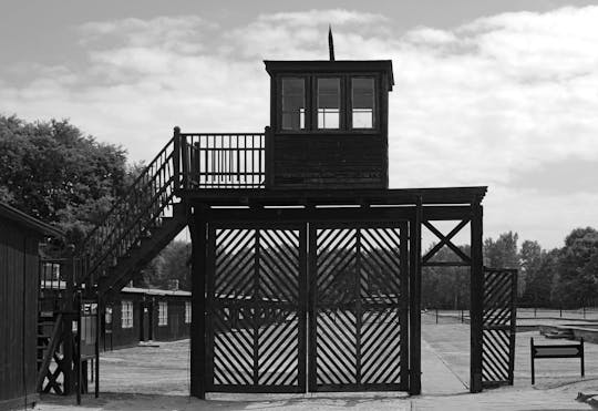 Групповой тур по Концентрационному лагерю Штуттгоф со Старым городом Гданьска и Янтарным Алтарем