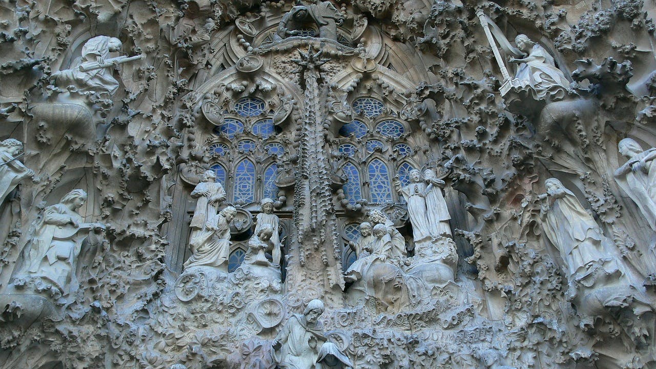 Tour semiprivato della Sagrada Familia con ingresso prioritario