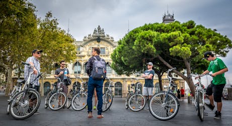 Barcelona highlights city bike tour