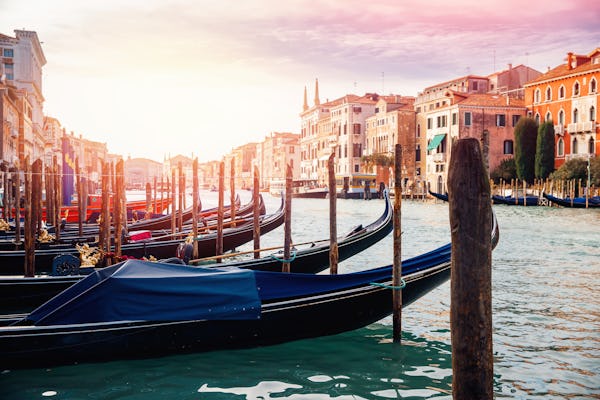 Venice walking tour and Gondola ride