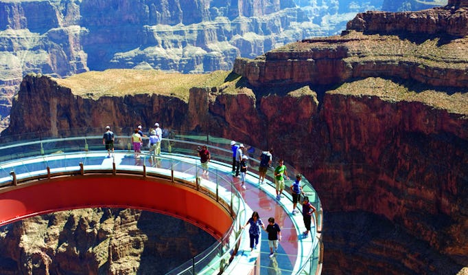 Skywalk Odyssey Tour en hélicoptère du Grand Canyon depuis Las Vegas