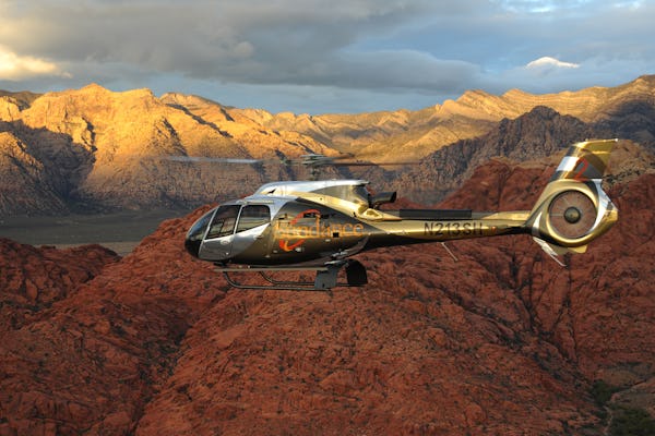 Giro in elicottero del Red Rock Canyon con picnic e champagne