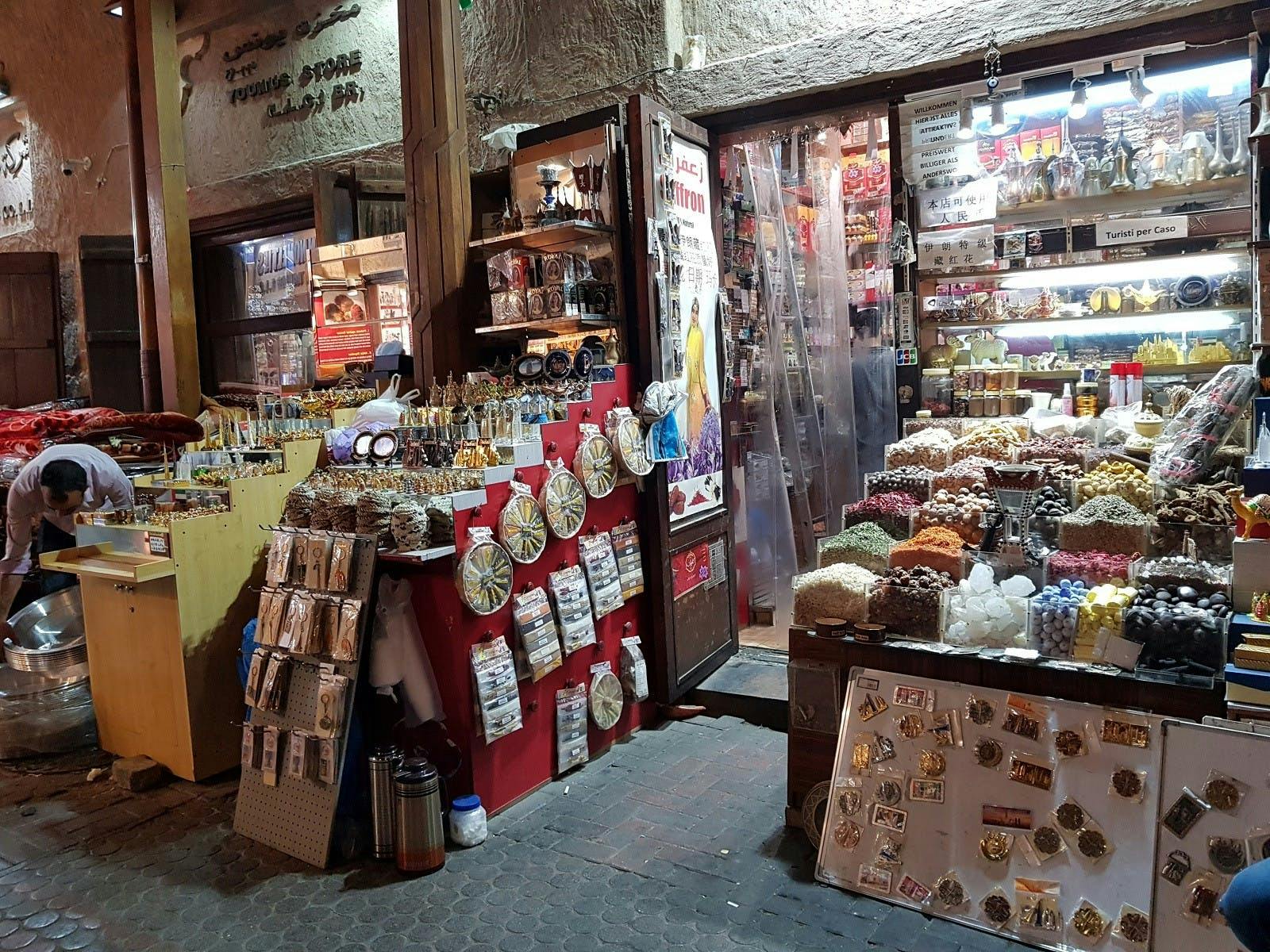 Visite nocturne autour de la cuisine de rue de Dubaï