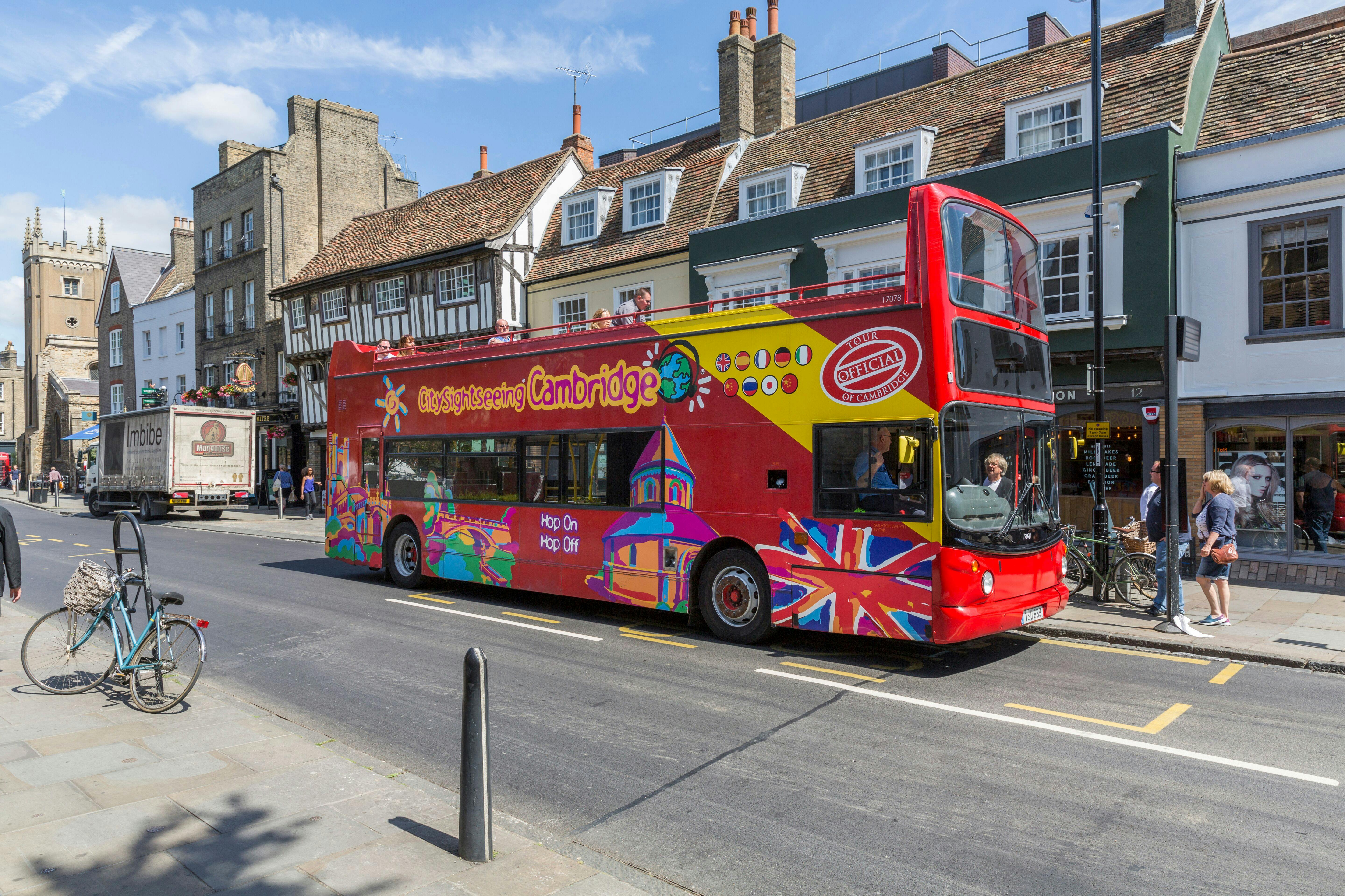 Excursão turística em ônibus hop-on hop-off pela cidade de Cambridge