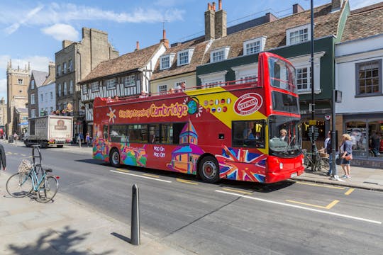 Wycieczka autobusowa typu hop-on hop-off po Cambridge w ramach City Sightseeing