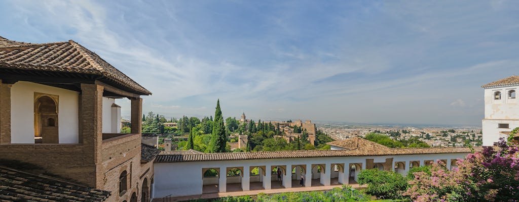 Alhambra, Nasridenpaläste und Halbprivattour Generalife