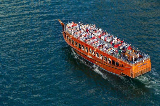 Sundowner Bootsfahrt auf dem Khor Dubai