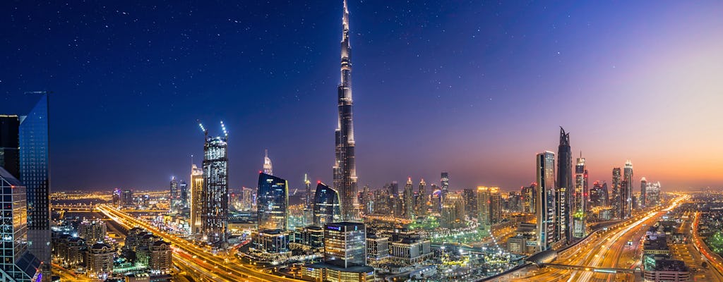 Dubai om aftenen
