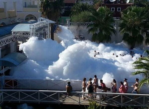 Scene Foam Party