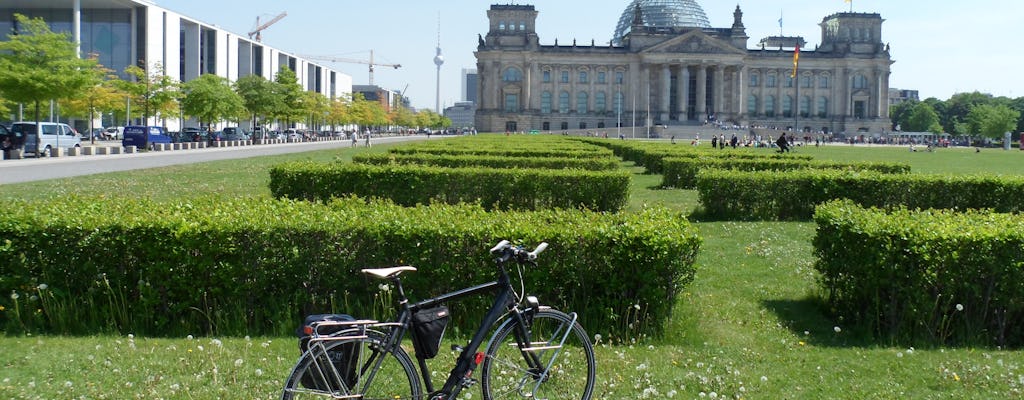 Passeio de bicicleta pelo centro da cidade de Berlim