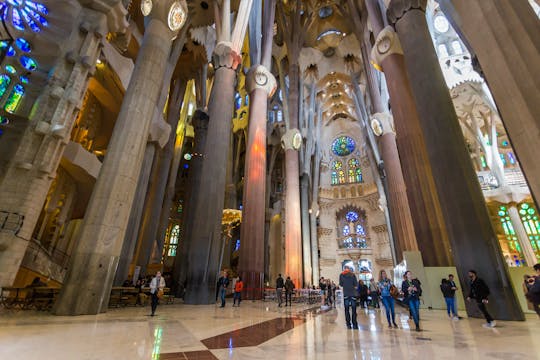 Sagrada Família destaca visita guiada