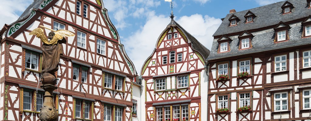 River Cruise Collection: Walking Tour Of Bernkastel