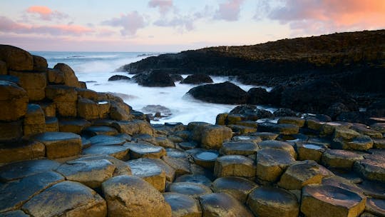 Giant's Causeway en Titanic Experience tour vanuit de cruise port van Belfast