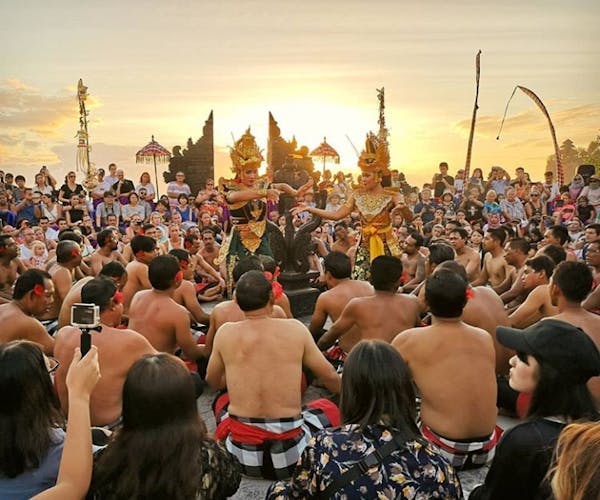 BALI Private tour Tanah Lot,Uluwatu Temple Sunset & Kecak Dance