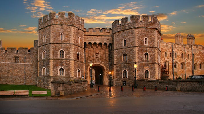 Small Group Tour to Windsor Castle and Stonehenge with entries and 2-Course Lunch